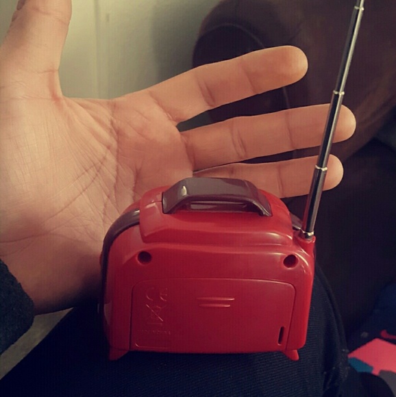 *Vintage Style* Mini RADIO - Picture 2 of 2